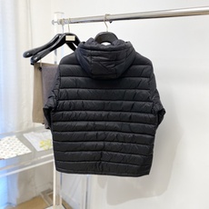 蒙*、2026最新款男士羽绒服、面料柔软舒适 .上身版型超赞 .拉链.辅料都是客供 、进口面料,轻便舒适,保暖有型、简单 蒙*、2026最新款男士羽绒服、面料柔软舒适 .上身版型超赞 .拉链.辅料都是客供 、进口面料,轻便舒适,保暖有型、简单