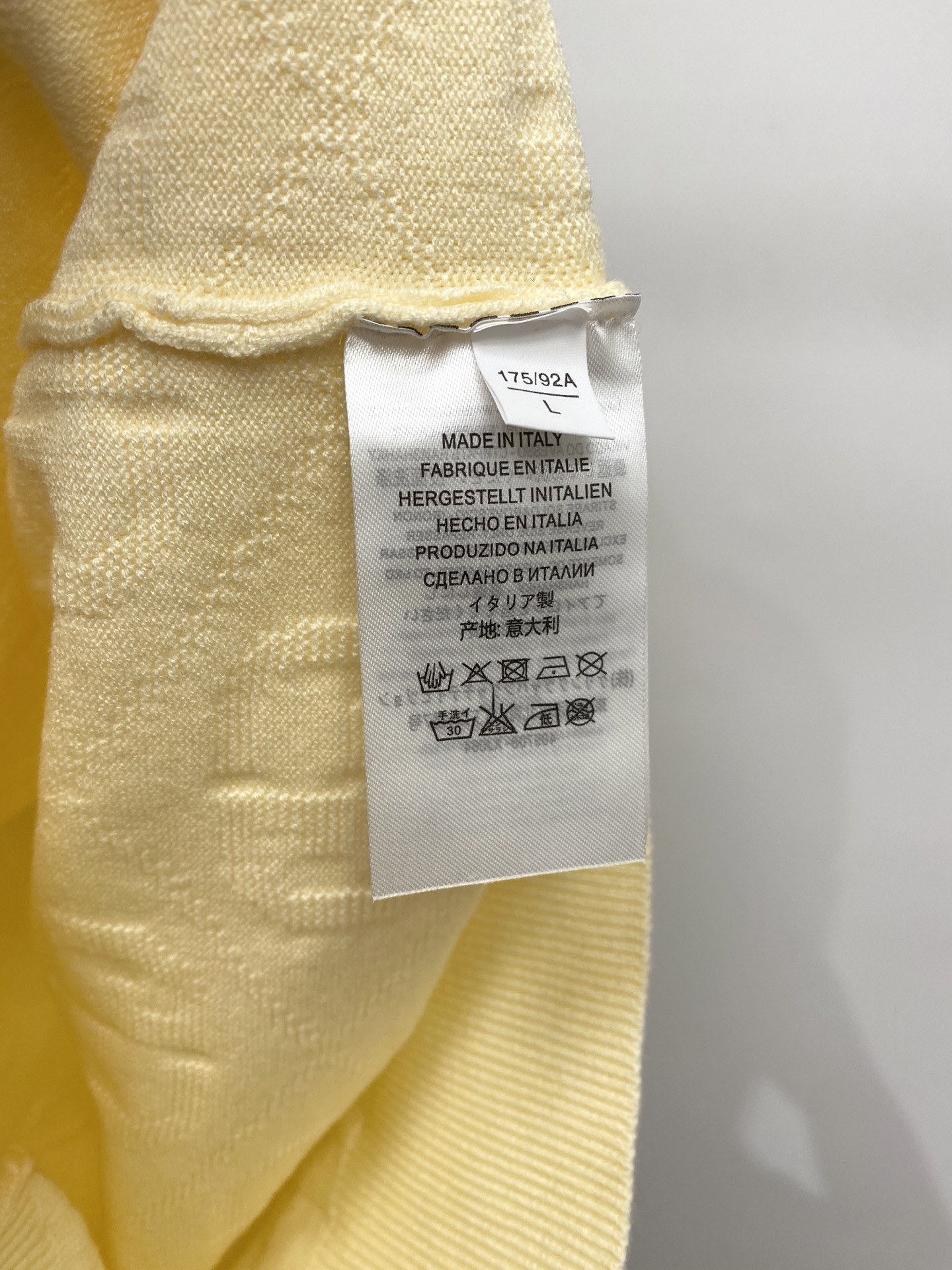 古*、2026新品羊毛衣 具有手感细腻柔软,可直接与肌肤接触,让暖心的纱线变化出细腻的质感,顶级工艺极具特色出彩,款式简 古*、2026新品羊毛衣 具有手感细腻柔软,可直接与肌肤接触,让暖心的纱线变化出细腻的质感,顶级工艺极具特色出彩,款式简