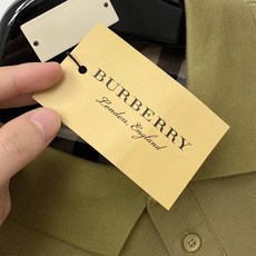 巴*、2026新品长袖,时尚帅气,简约百搭款,胸前精致刺绣图案logo,定制原版面料,不仅挺括,保持潮流的廓形,又穿着舒 巴*、2026新品长袖,时尚帅气,简约百搭款,胸前精致刺绣图案logo,定制原版面料,不仅挺括,保持潮流的廓形,又穿着舒