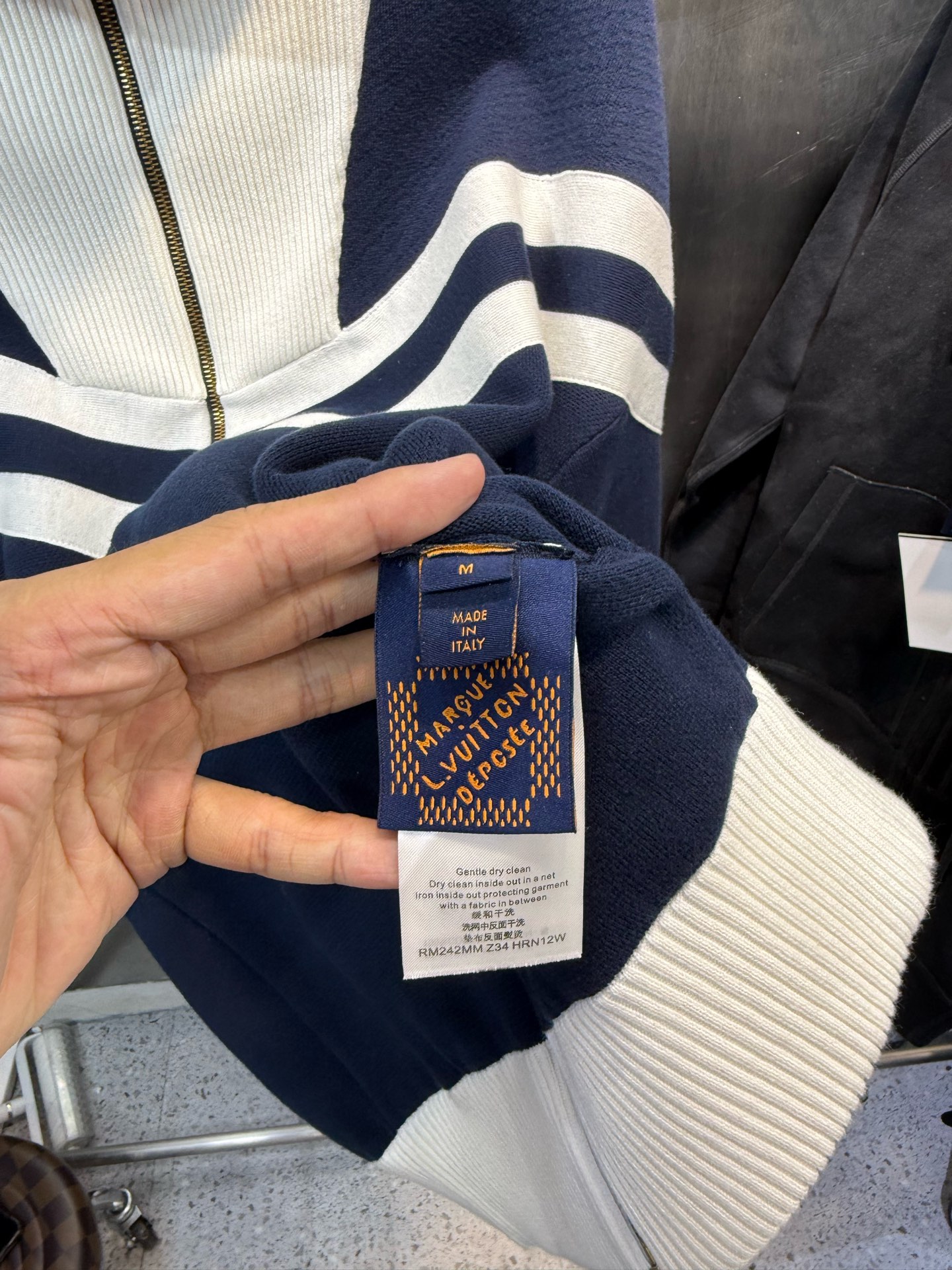 1V 线条间色绣花外套 S-XL 8