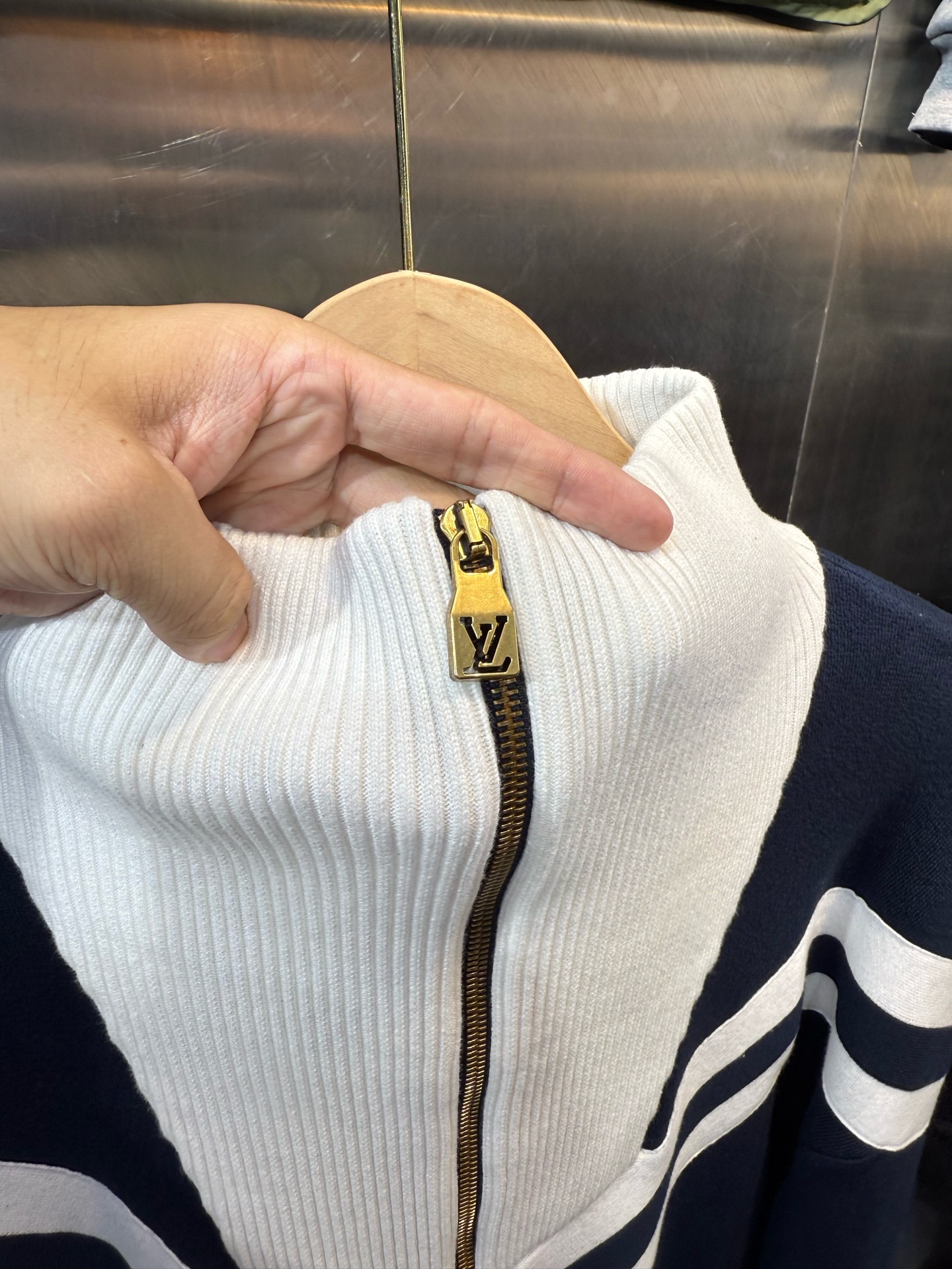 1V 线条间色绣花外套 S-XL 5