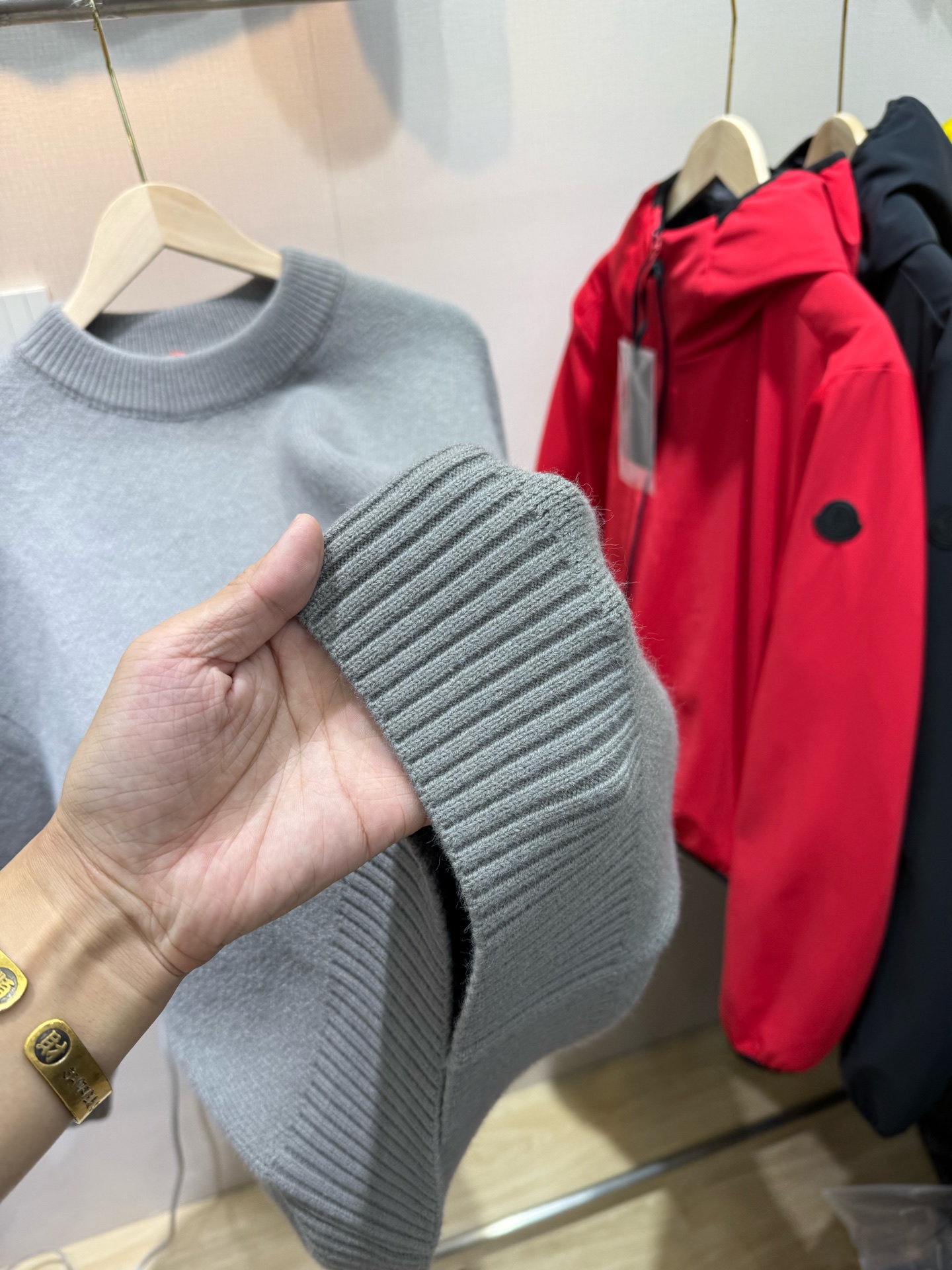 AMI Sweater - Comprehensive 7