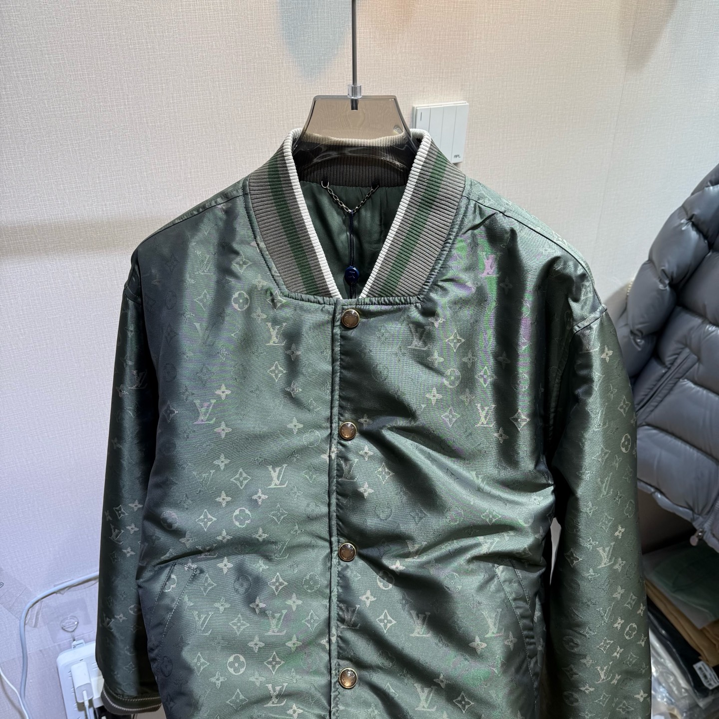Louis Vuitton Padded Jacket - Comprehensive 3