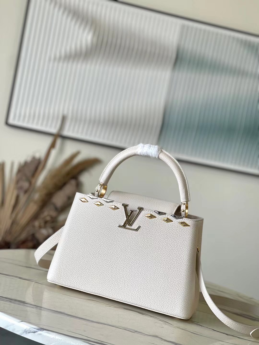 High-End Designer
 Louis Vuitton LV Capucines Bags Handbags White Taurillon Cowhide M12751