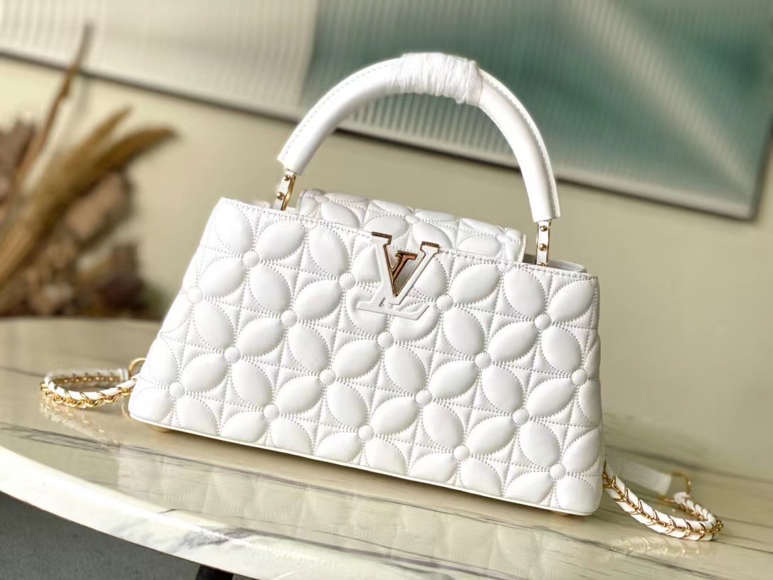 Louis Vuitton LV Capucines Bags Handbags White Sheepskin Chains M25332