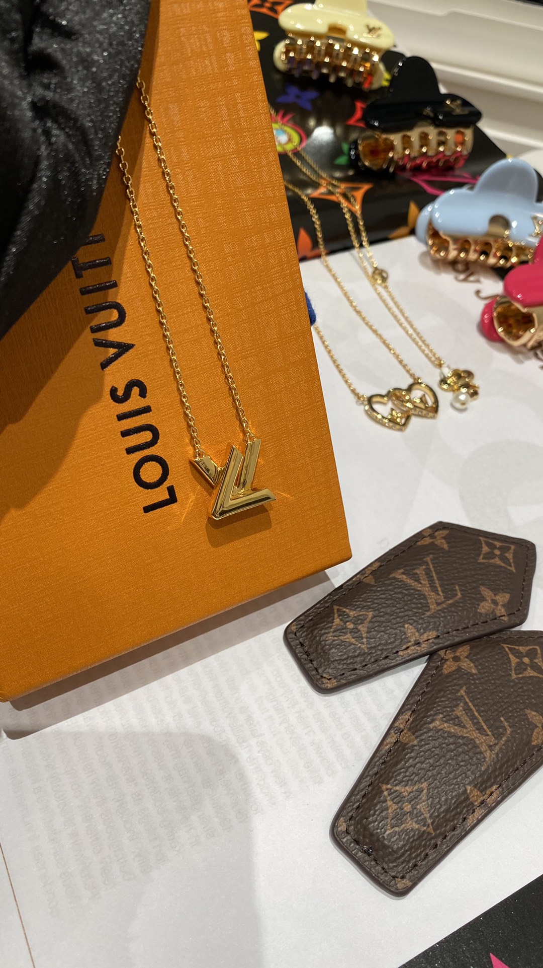 Louis Vuitton mirror quality
 Jewelry Necklaces & Pendants