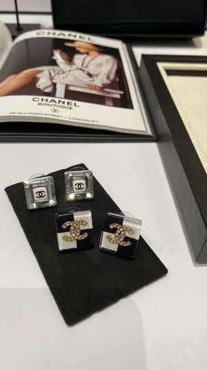 2023 Luxury Replicas
 Chanel Jewelry Earring Black White