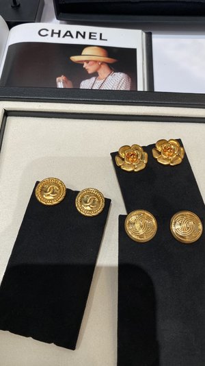 How can I find replica
 Chanel Jewelry Earring