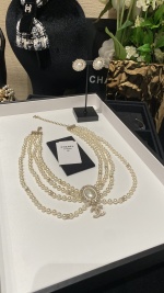 Chanel Bijoux Colliers & Pendentifs Résine 1 Chanel Bijoux Colliers & Pendentifs Résine
