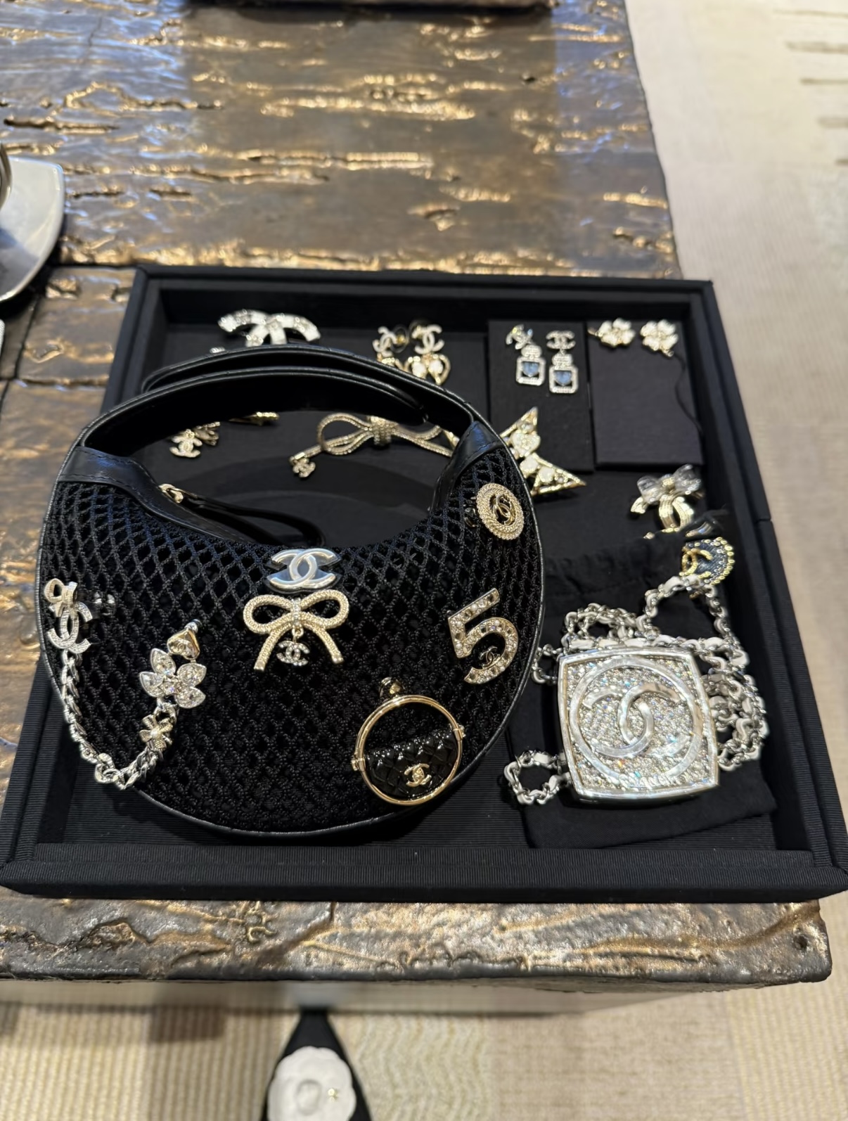 NO:632423,The most comprehensive collection of brooches and real photos. A brooch can give any outfit a new lease of life ~ It is versatile and elegant. Small items are worth investing in, brooch, breastpin, Cardia high-end jewelry19860909最全胸针 实拍图合集 一枚胸针就可以让任何衣服焕然新生～ 实戴百搭又优雅贵气 小小的单品值得投资,,brooch，breastpin,卡迪亚高端饰品,Jewelry