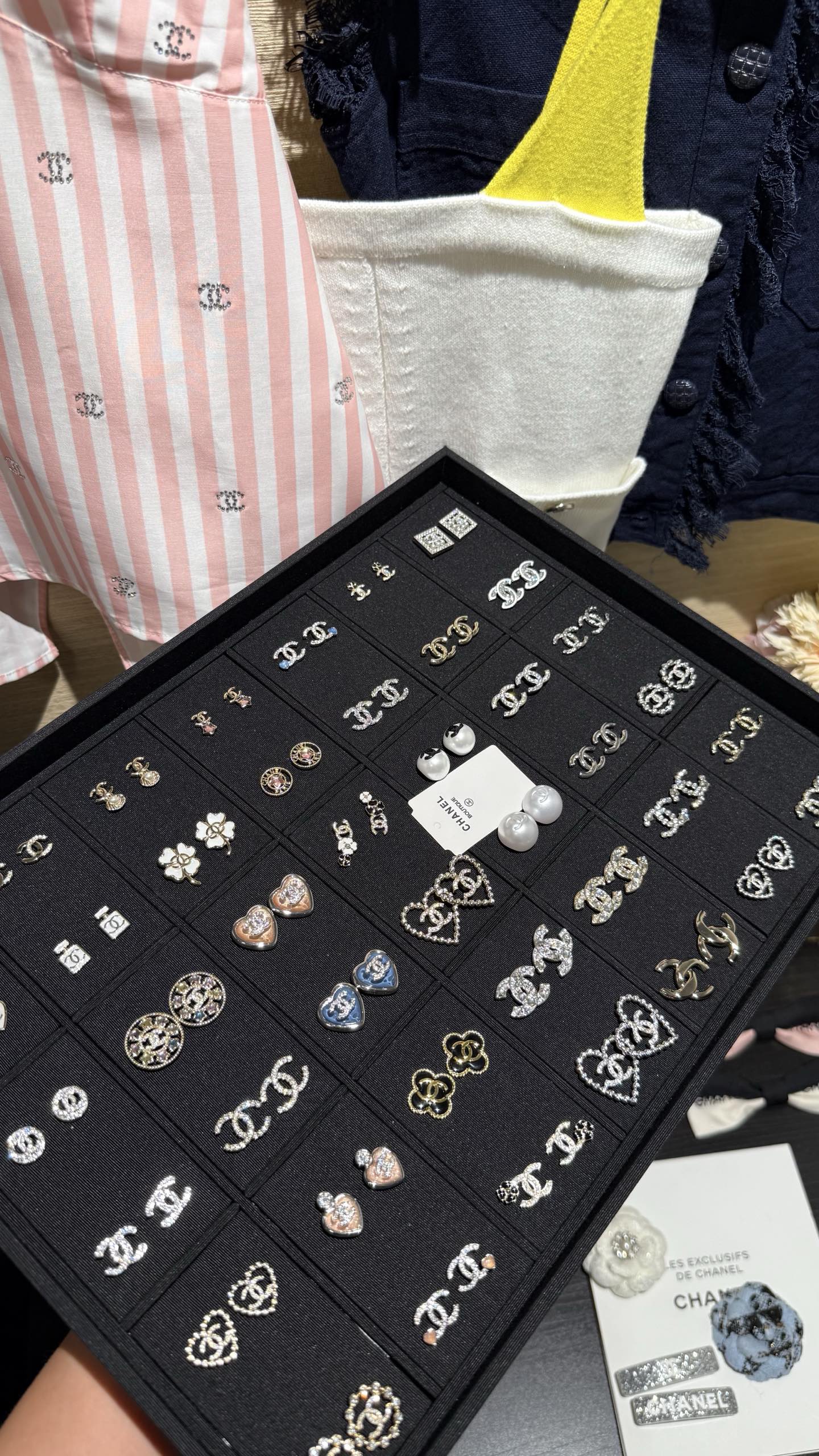 NO:632921,New product earrings, a collection of real photos, recommended small earrings that are versatile and practical for daily use~ The upper body is small, delicate and full of nobility, earrings, Cardia high-end jewelry19860909新品 耳钉 实拍图合集 日常百搭实用率高的 小耳环推荐～ 上身小巧精致且贵气十足,,earrings,卡迪亚高端饰品,Jewelry