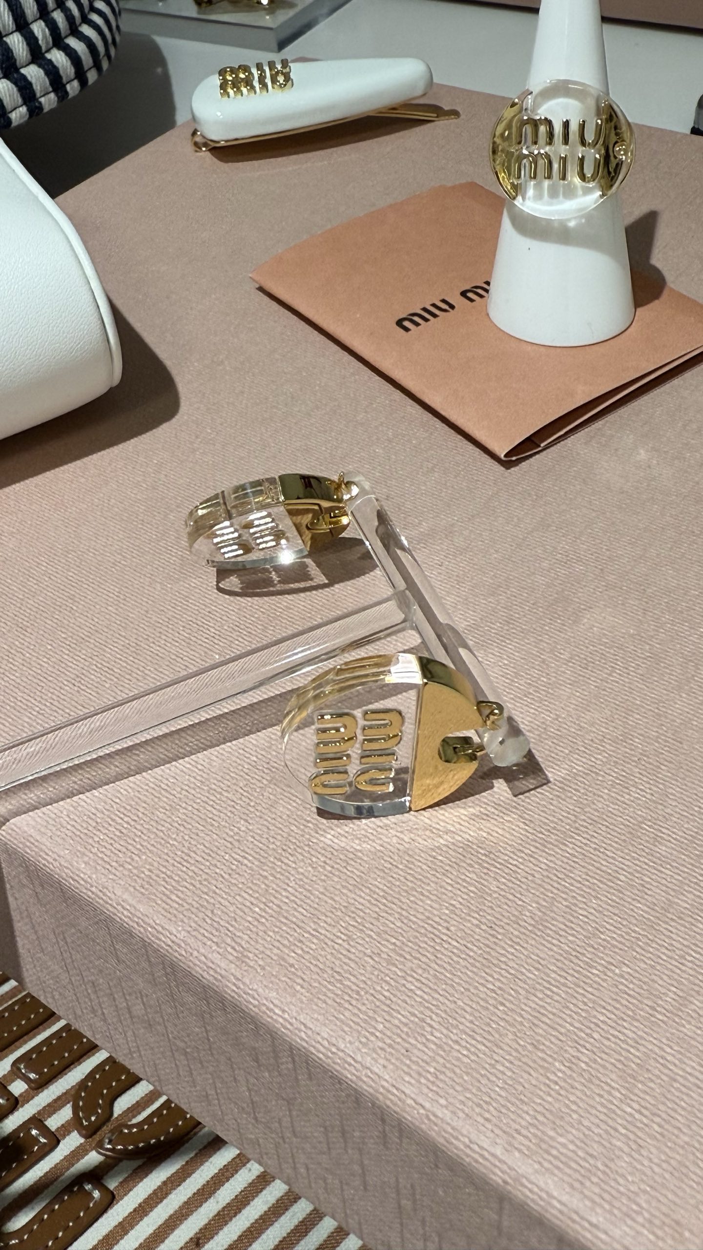 미우미우 귀걸이 135613 Miu Miu Earrings 썸네일 이미지