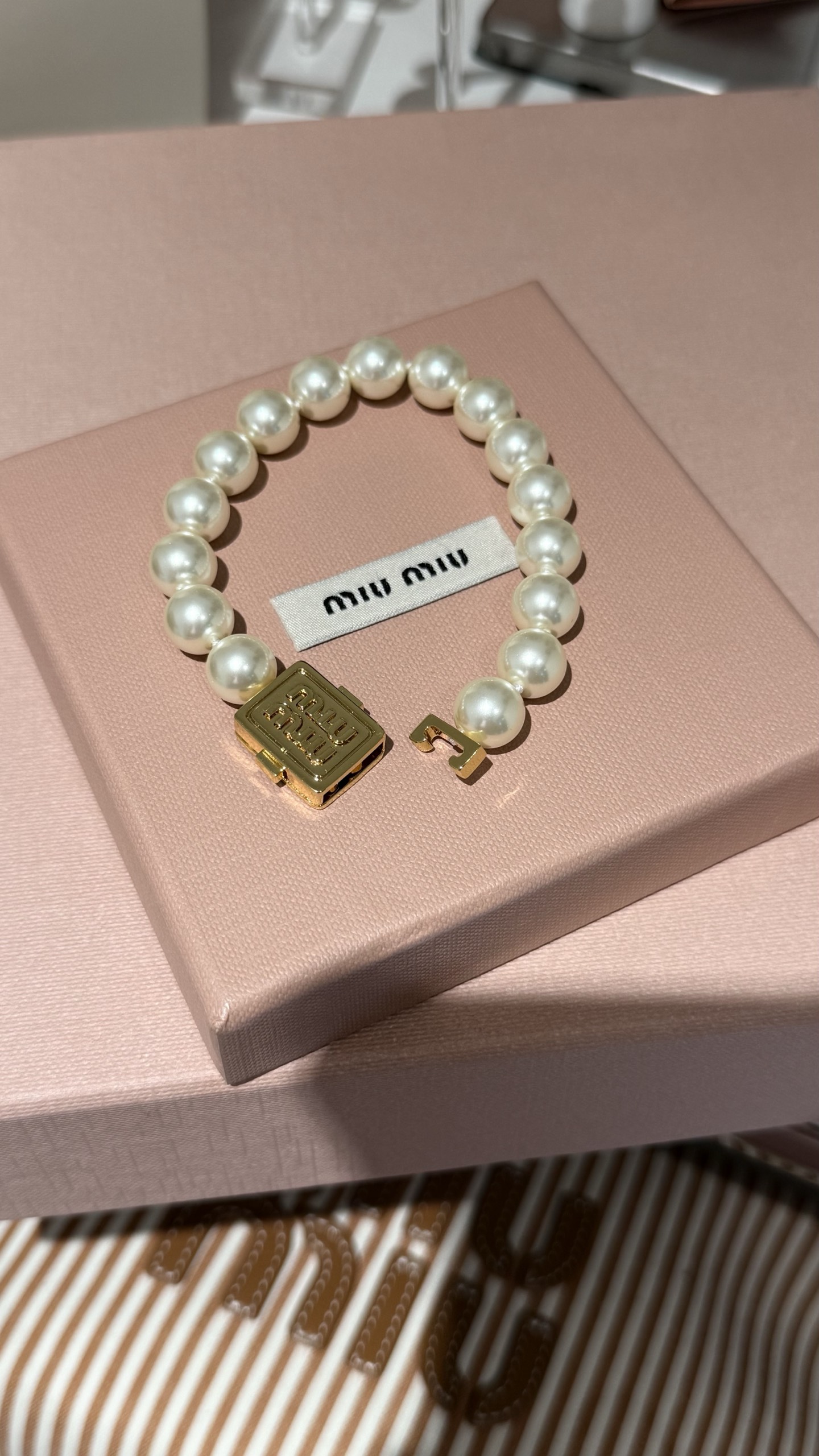 미우미우 팔찌 135629 Miu Miu Bracelet 썸네일 이미지