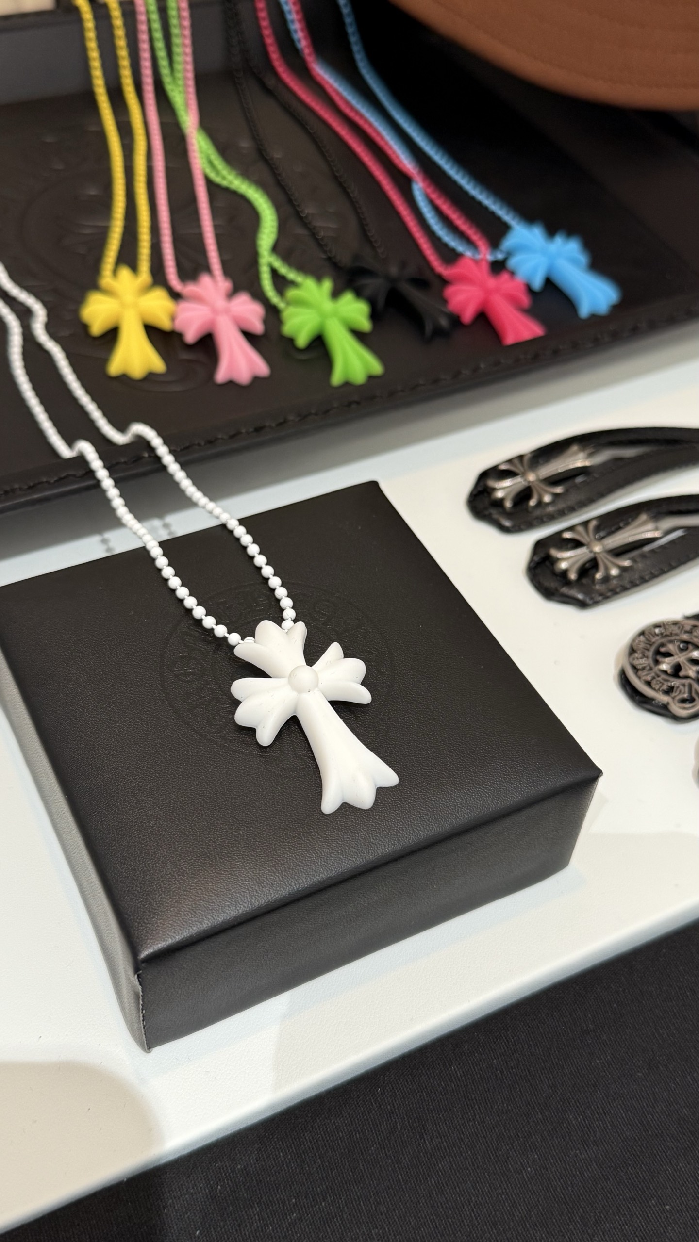 Chrome Hearts крыж на ланцужку суцэльны, крыжовыя злучэнні, вінтажны эфект старэння, гатычны стыль — вышэйшая якасць