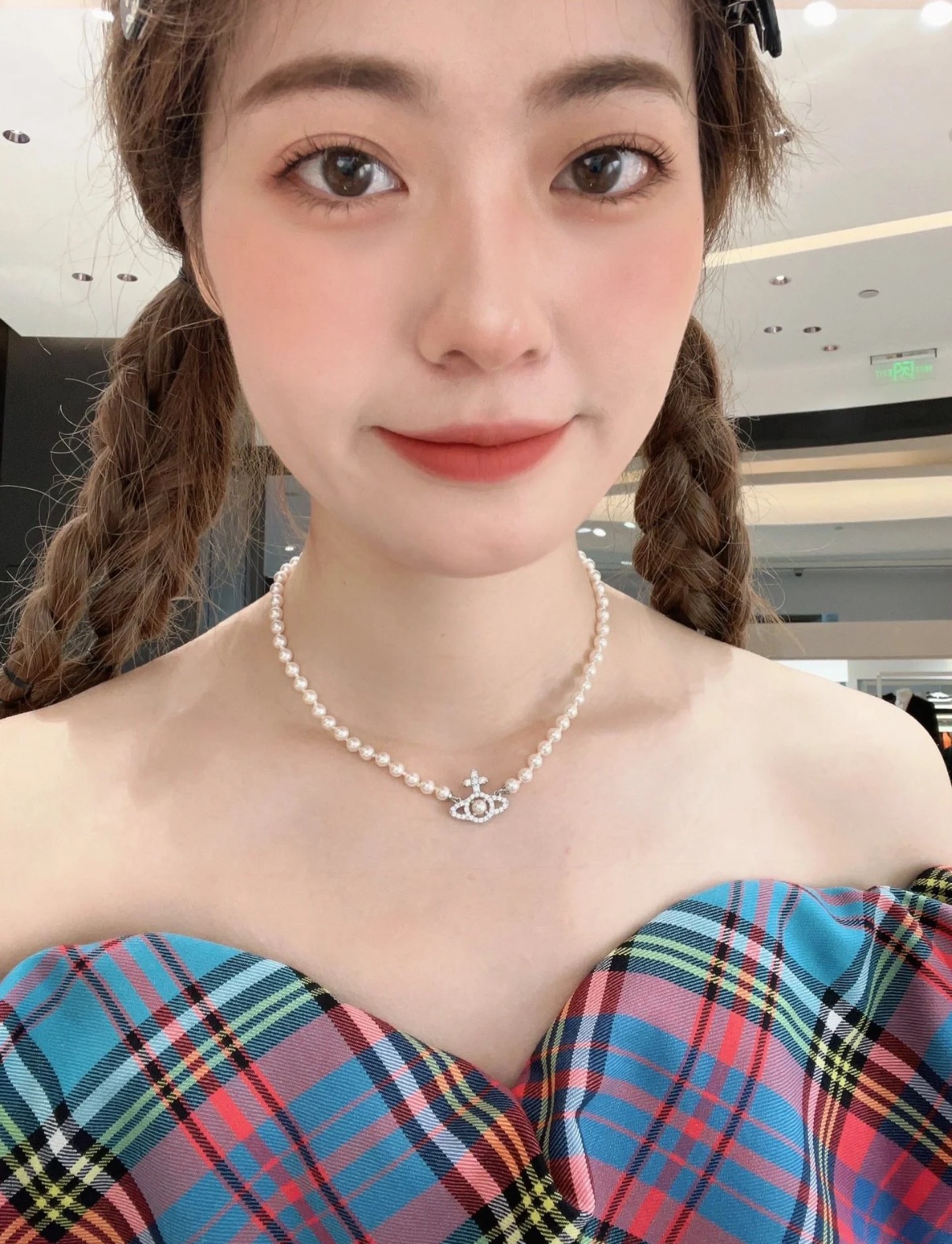 비비안웨스트우드 크리스탈 진주 장식 목걸이 64954 이미지 4