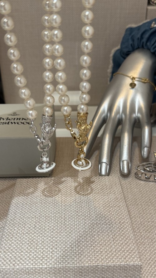 Vivienne Westwood Dragon Orb Pearl Necklace - Gold/Silver Tone 1 Vivienne Westwood Dragon Orb Pearl Necklace - Gold/Silver Tone