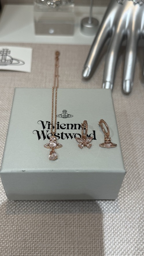 Vivienne Westwood Rose Gold Pink Crystal Necklace & Butterfly Saturn Earrings 1 Vivienne Westwood Pink Crystal Rose Gold Necklace & Butterfly Saturn Earrings