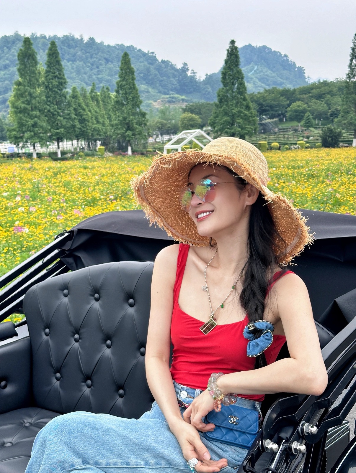 NO:634096,Upper body picture for reference. Purchasing agent from our Xiaobaike, chanel denim double c hair tie, chanel, Cartier high-end jewelry19860909上身图参考 代购 我们小百可得 chanel 丹宁牛仔双c发圈,,chanel,卡迪亚高端饰品,Jewelry