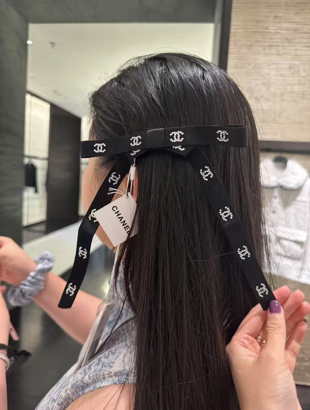 NO:634720,Black small double C with diamond bow, very noble and elegant for daily wear or attending important occasions ~, Cardia high-end jewelry19860909黑色小双c带钻蝴蝶结 日常佩戴or出席重要场合都非常贵气优雅～,,卡迪亚高端饰品,Jewelry