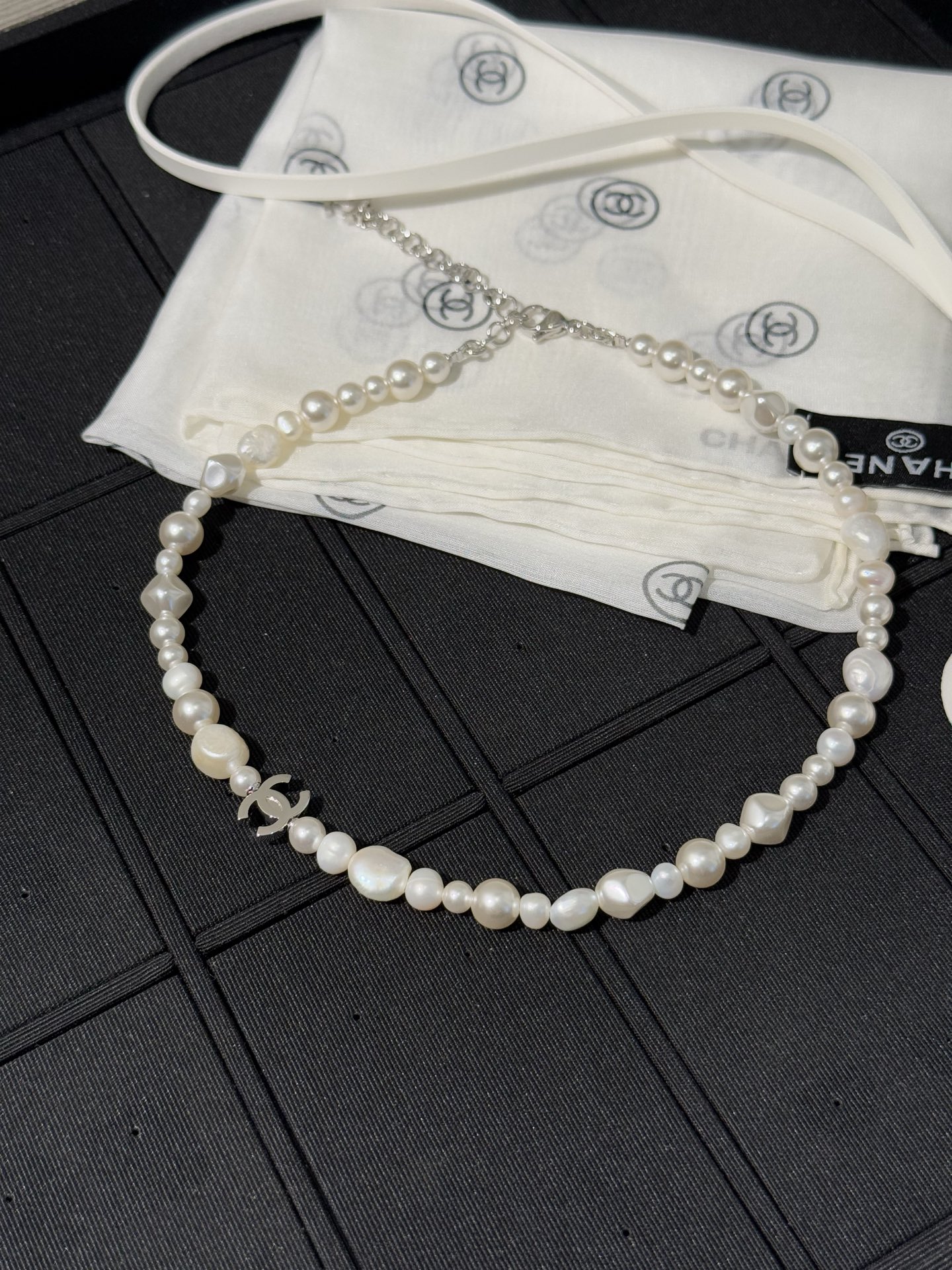 s新款异形淡水珍珠银色双c短项链颈链choker