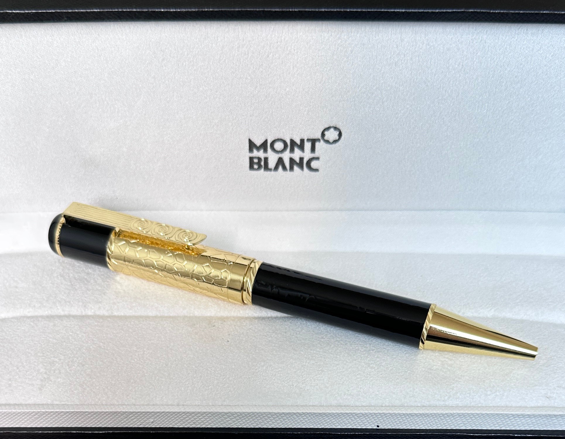 “Mont Blanc Signature Pen: Unique Design, Luxury Quality, Special Price Offer” - 图片 7