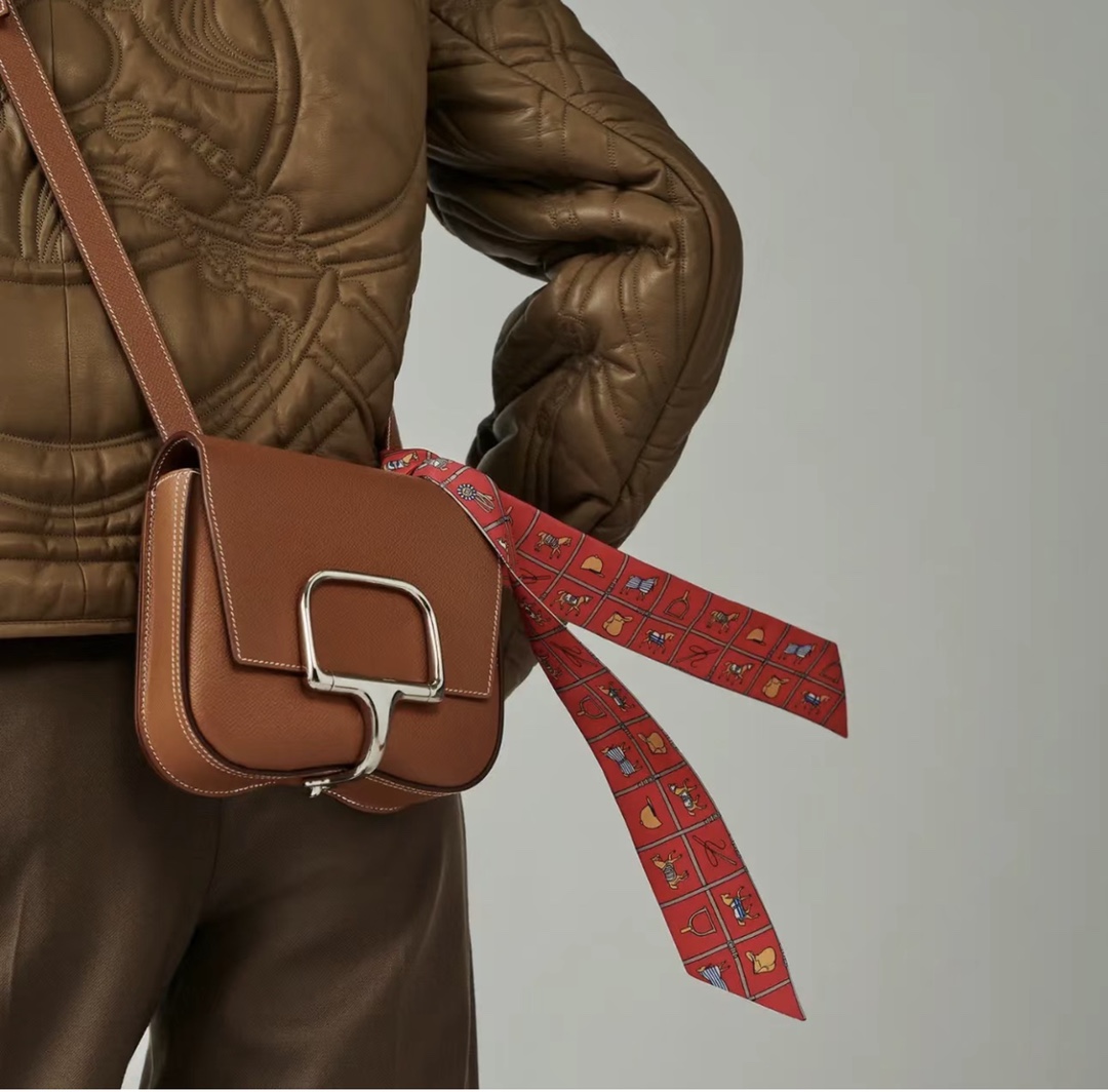 Hermès Butt bag Della Cavalleria mini 18cm epsom golden brown silver buckle in stock