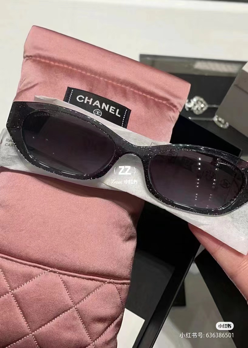  coco neige 
Chanel
Mod：9134B
Size：52口19-145

