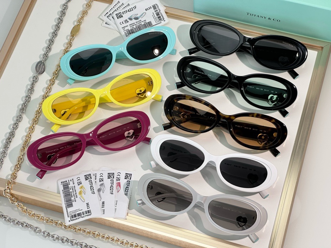  TIFFANY & CO.
MODELOTF4221F
实物美呆
品质保证
锁住品味

