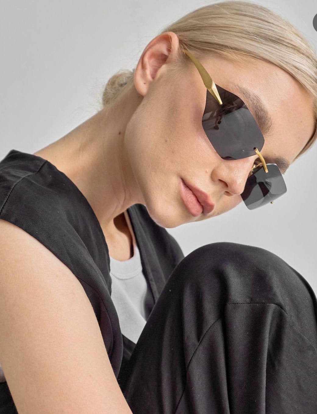 Prada Sunglasses SPR