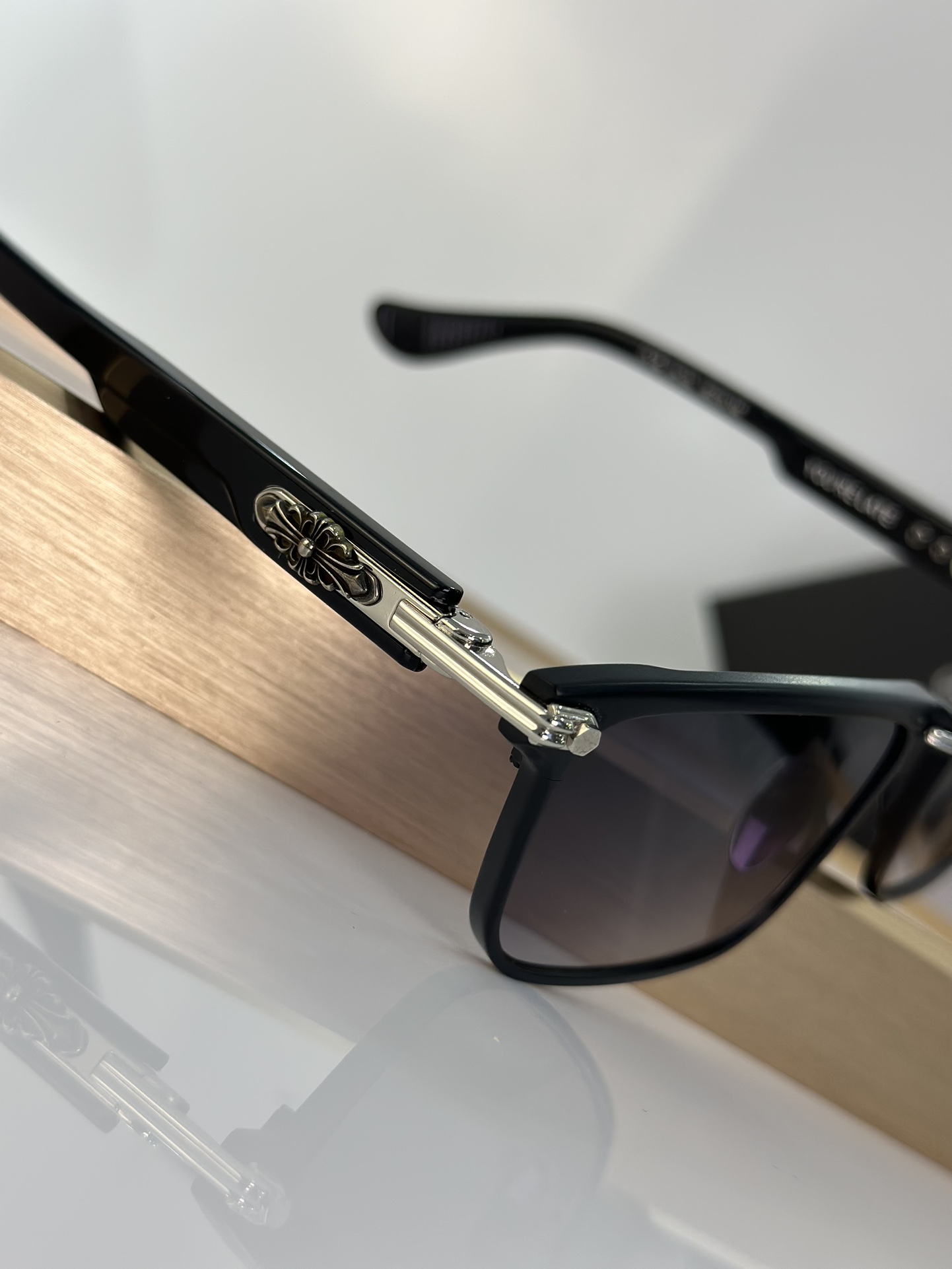 Chrome Hearts Sunglasses Brown Frames for Men and Women, UV Protection 8 i1711274322 8431 8