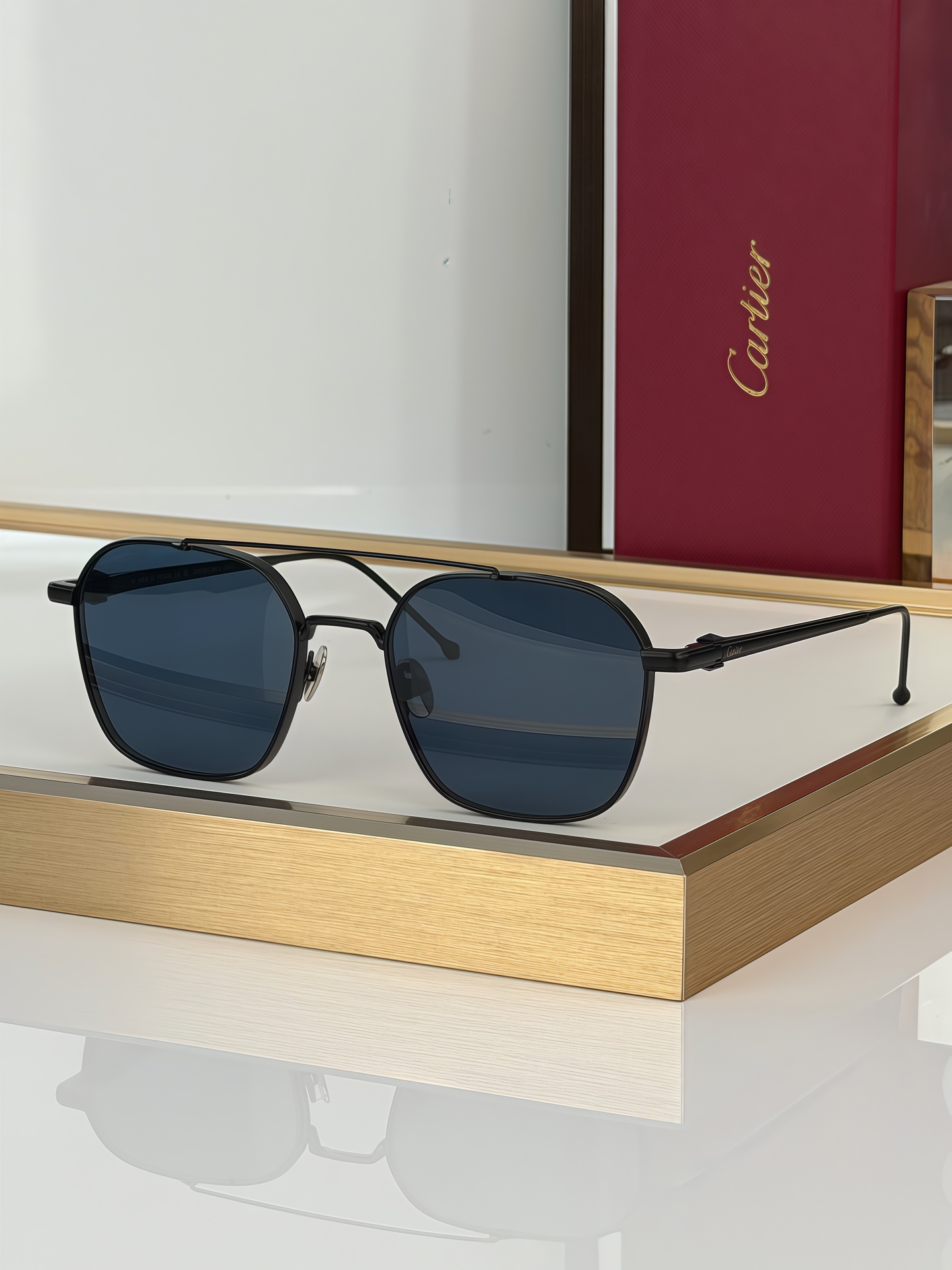 Cartier Première de Cartier CT0618S sunglasses: Inheriting classic aesthetics