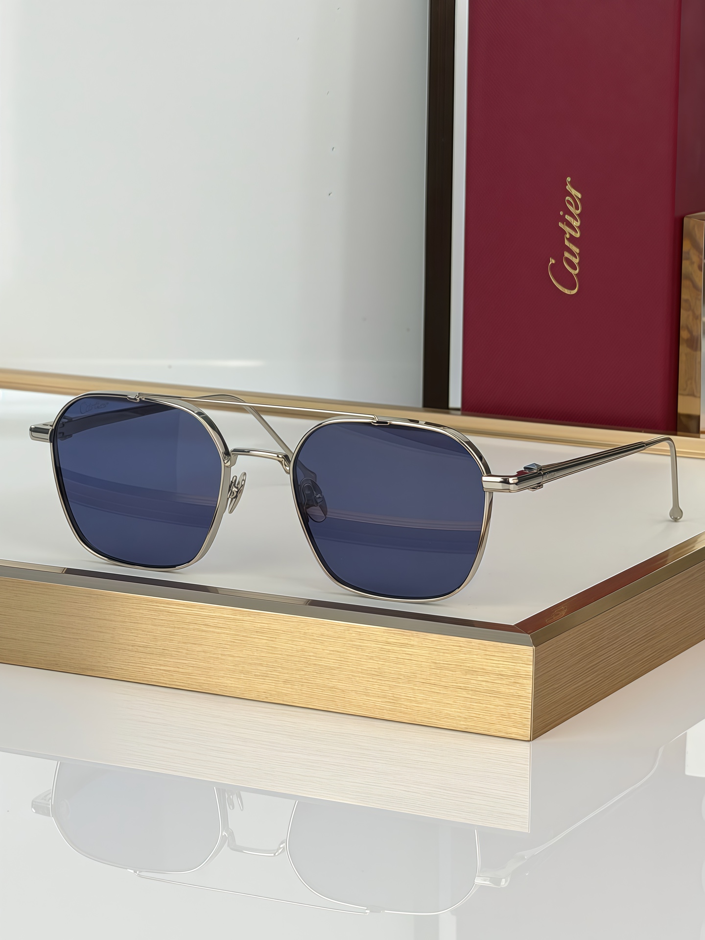 Cartier Première de Cartier CT0618S sunglasses: Inheriting classic aesthetics