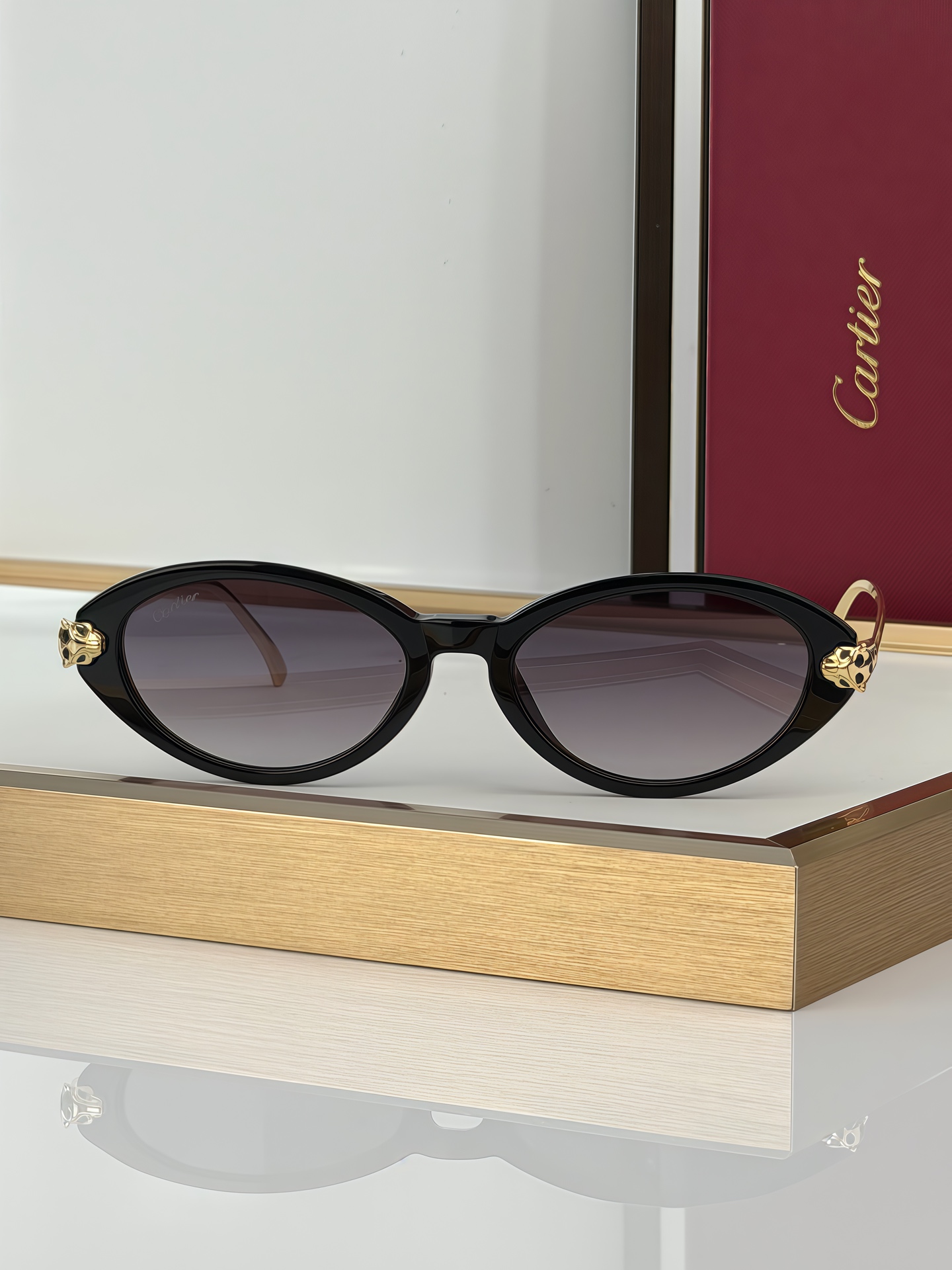 Cartier Cartier Panthère de Cartier Oval Sunglasses |mod：ct0634s 18K金电镀