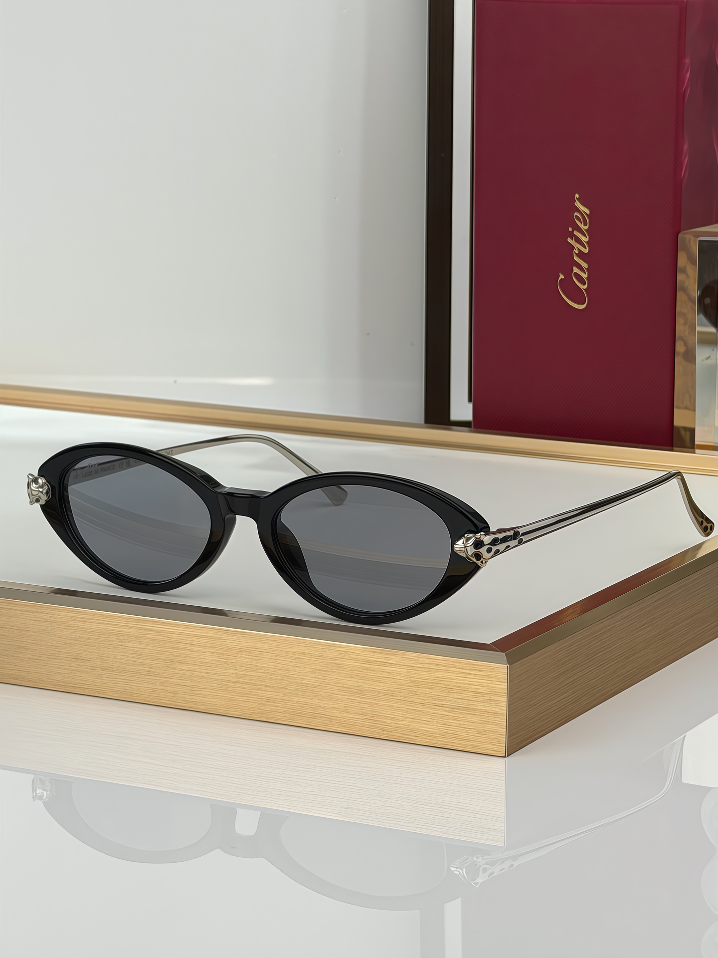 Cartier Cartier Panthère de Cartier Oval Sunglasses |mod：ct0634s 18K金电镀