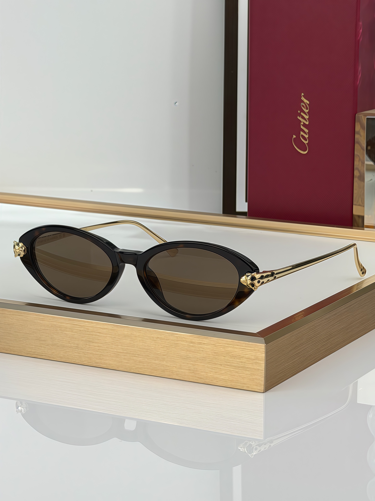 Cartier Cartier Panthère de Cartier Oval Sunglasses |mod：ct0634s 18K金电镀