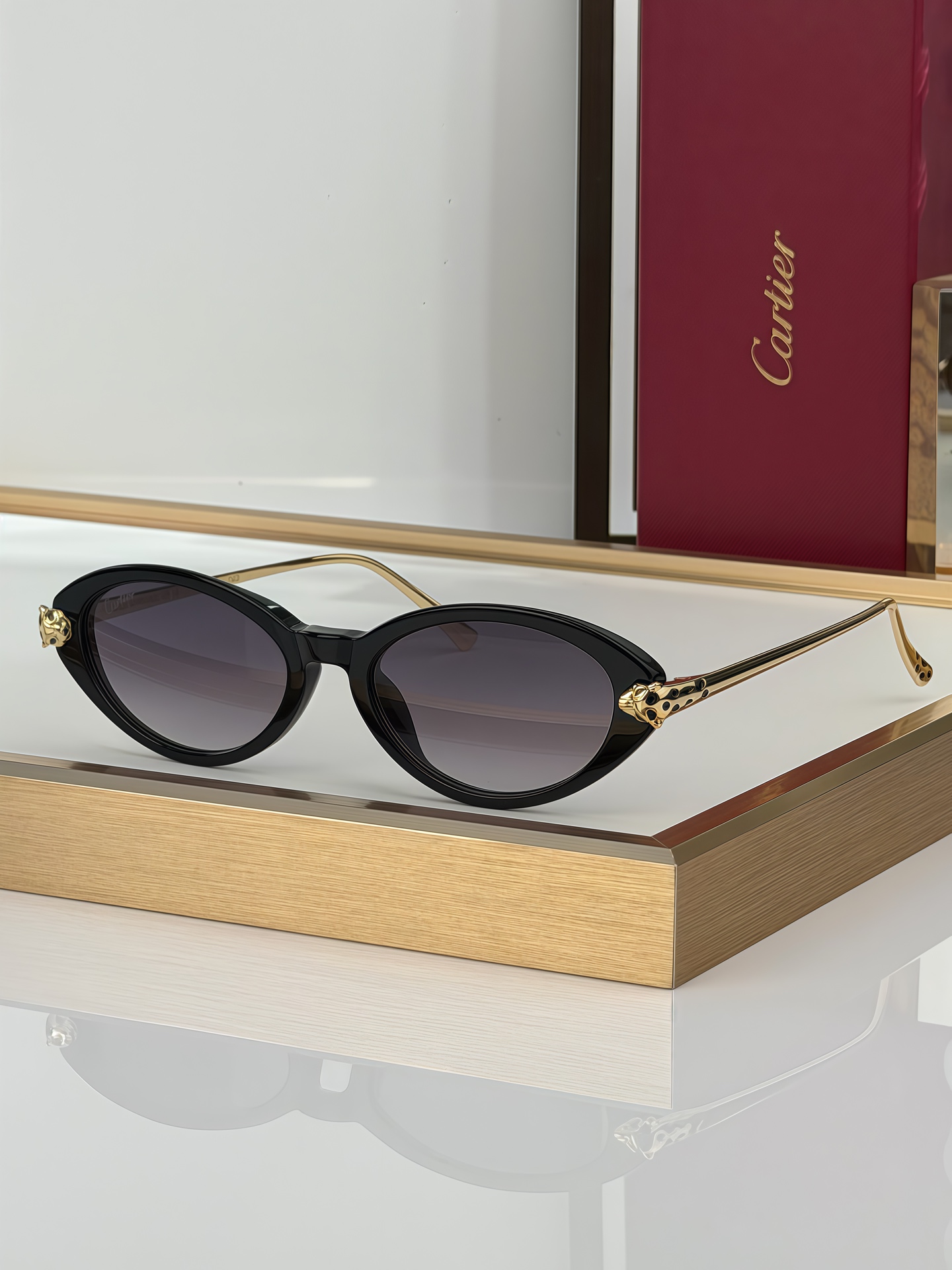 Cartier Cartier Panthère de Cartier Oval Sunglasses |mod：ct0634s 18K金电镀
