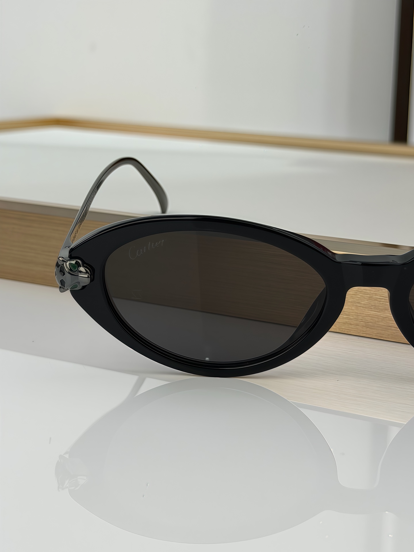 Cartier Cartier Panthère de Cartier Oval Sunglasses |mod：ct0634s 18K金电镀