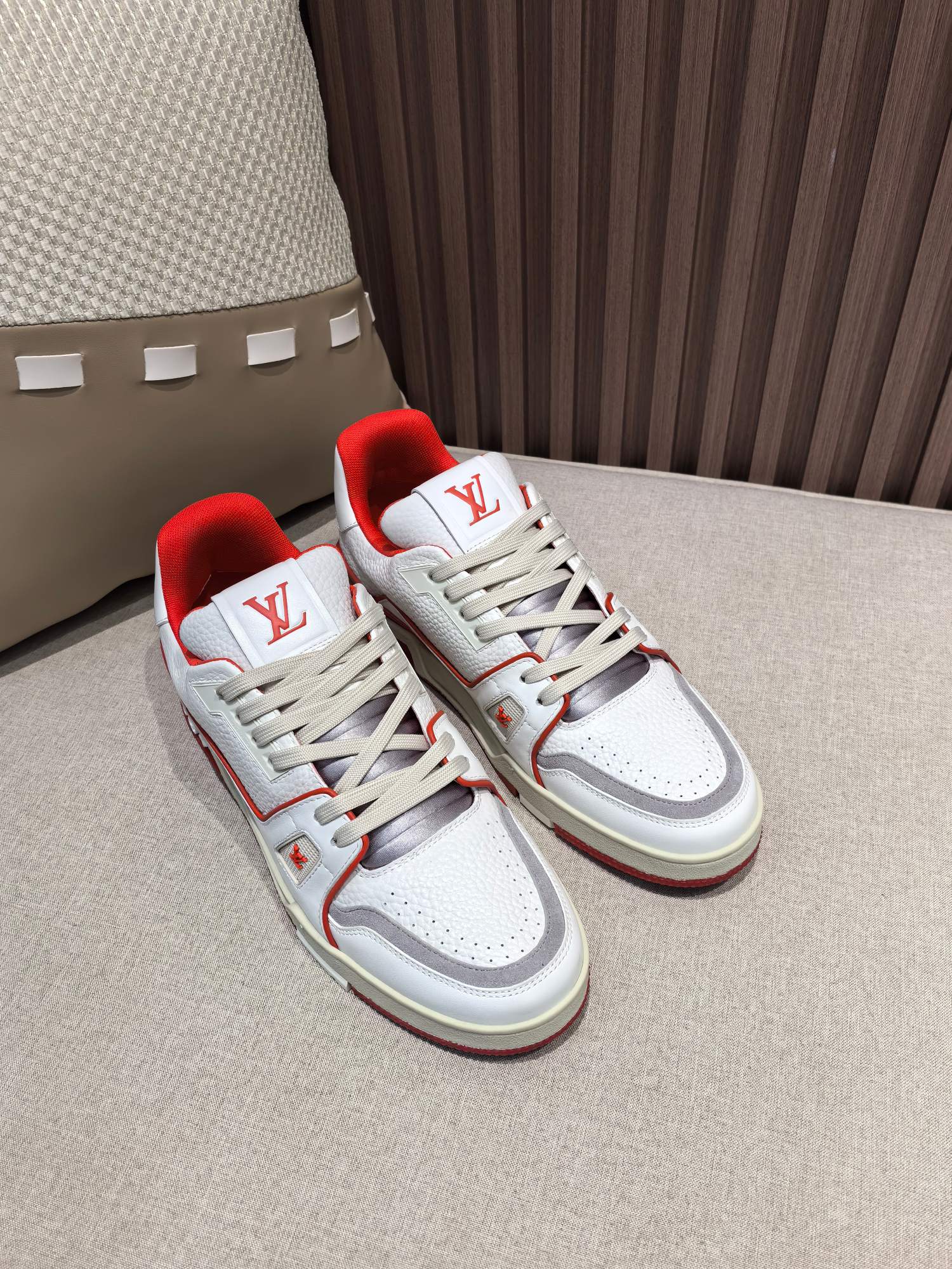 Precio de fábrica p400@, cemento rojo [LV]🏀Zapatillas casuales de baloncesto de serie limitada para parejas👫 ¡Entrena…