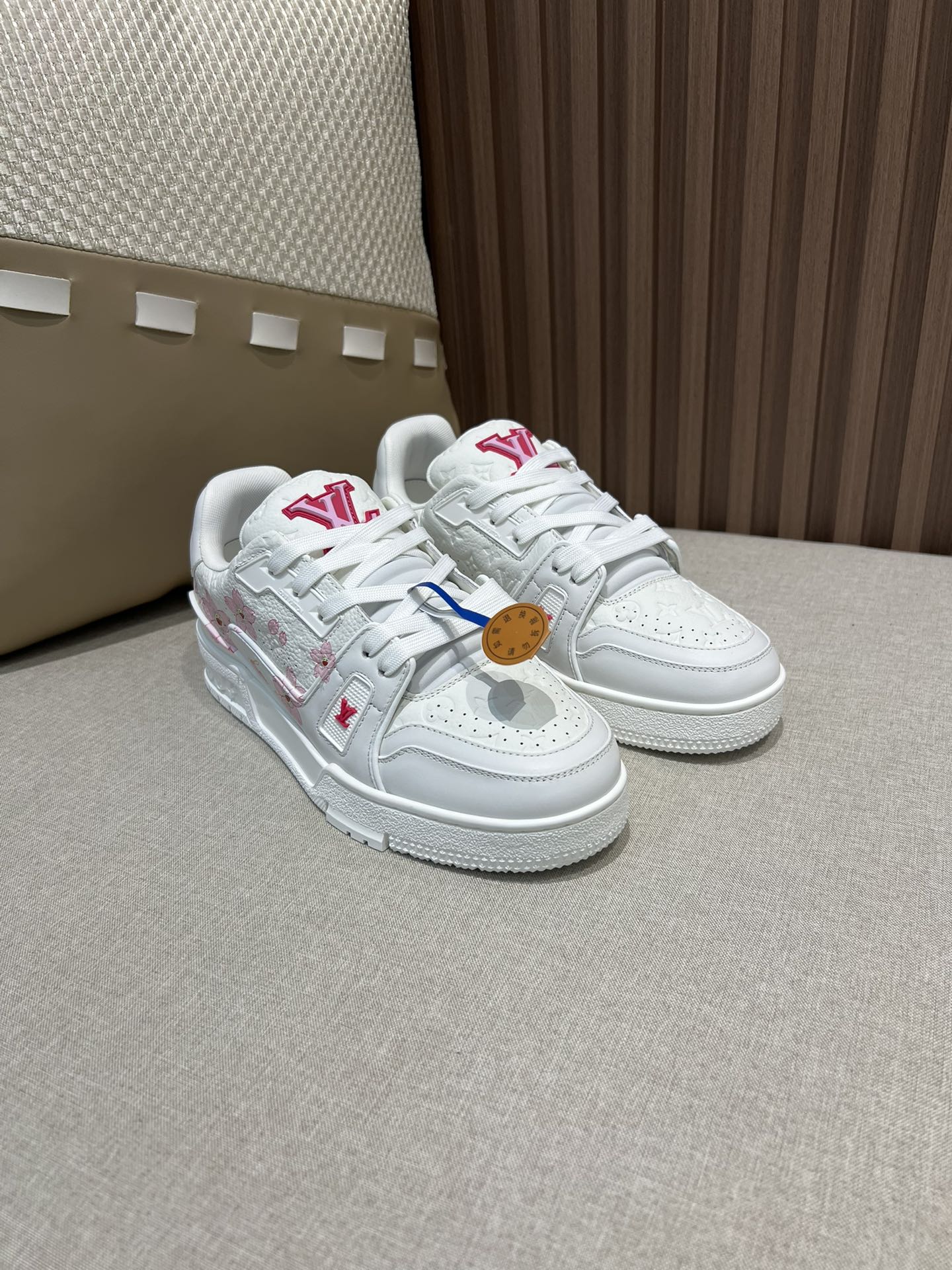 Precio de fábrica p450 @, talla de mujer # Sakura print 🌸 Versión de compra superior LV Trainer "pareja zapatillas de …