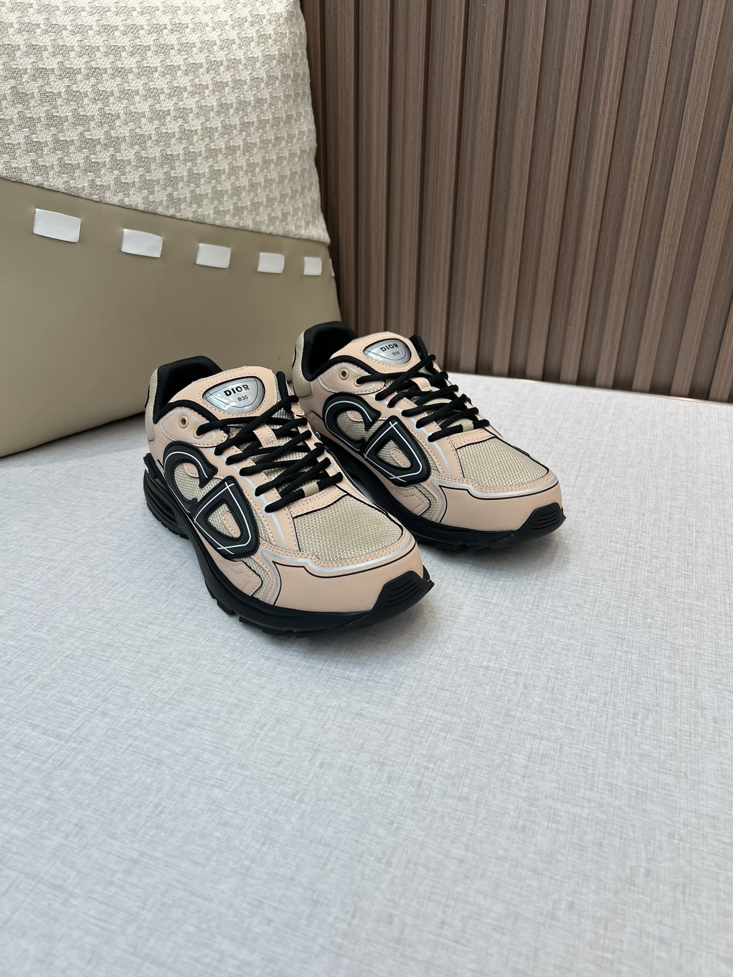 Precio de fábrica p300@ Modelo de pareja 👫Versión superior nuevo color Dior Dior último color Zapatillas Dad reflectan…