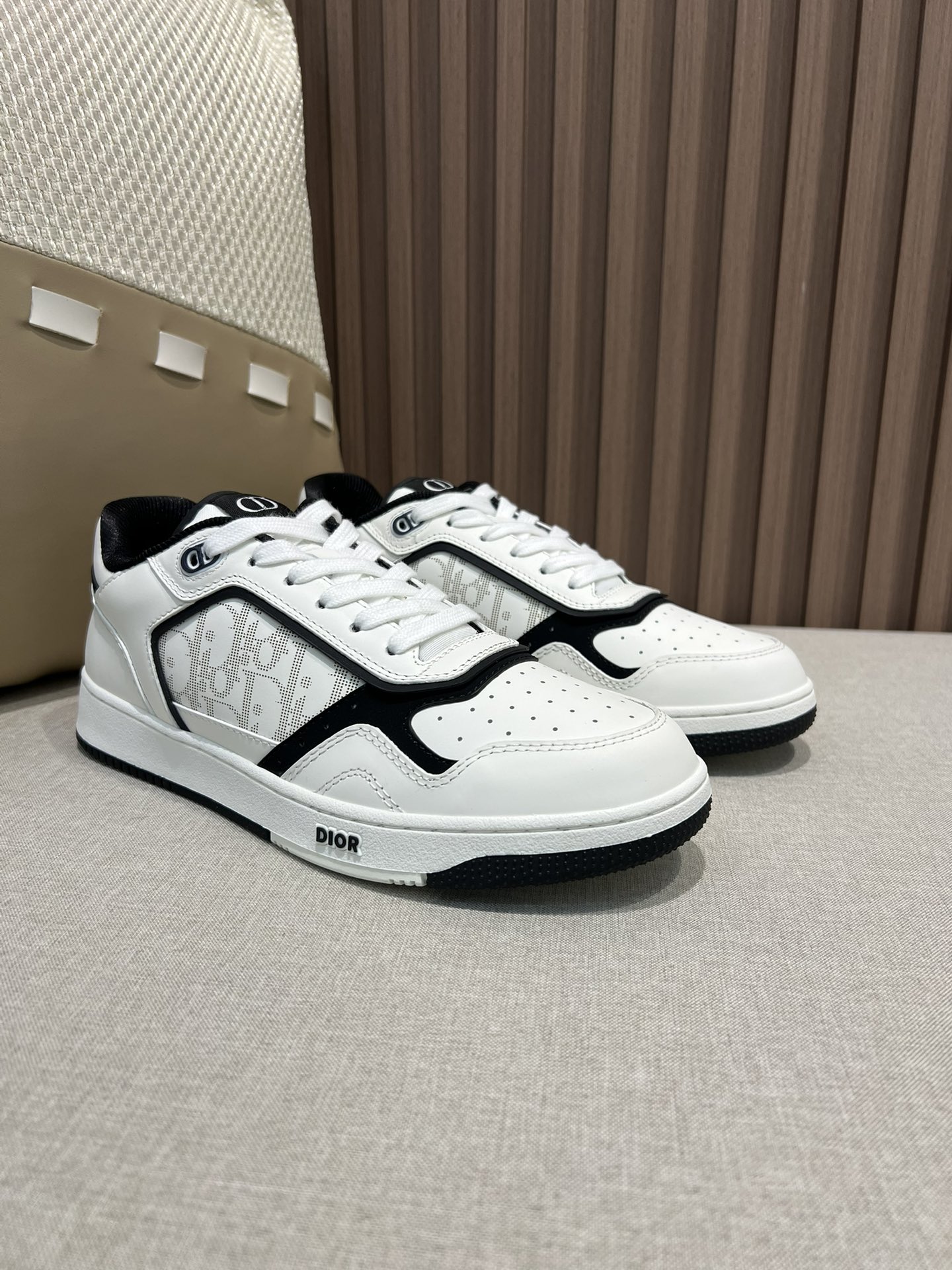 Precio de fábrica p340@Estilo de pareja 👫25 Nueva versión superior Dio* Dior B27 últimas zapatillas deportivas Esta za…