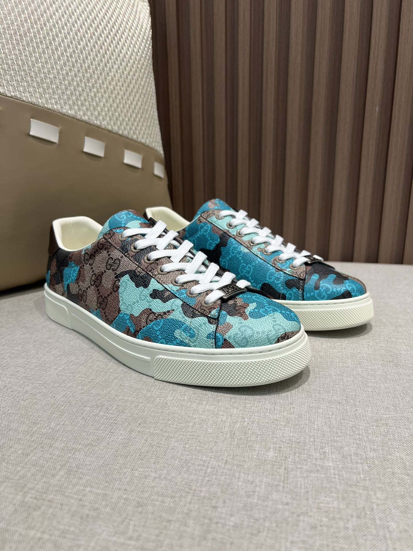 Precio de fábrica p270 @, modelo de pareja👩‍❤️‍👨Serie de zapatos blancos de pareja Gucc* Gucci, chip sensor recientem…