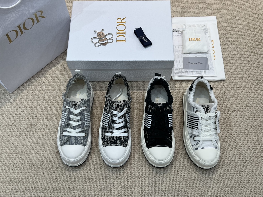 𝐂h𝐑𝐈𝐒𝐓𝐈𝐀𝐍 𝐃𝐈o zapatos de lona 4️⃣ colección de colores @280