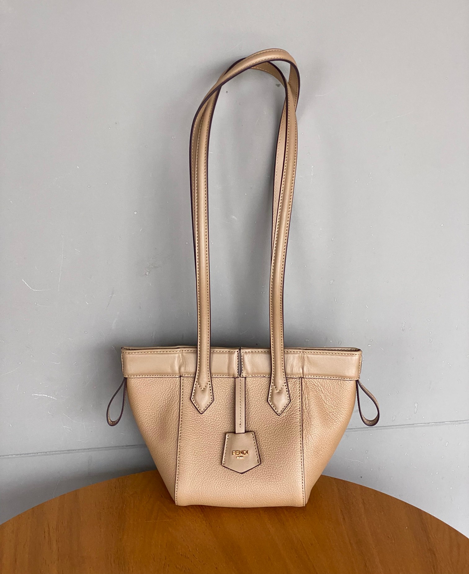 P640 original Fendi mira la calidad 𝐅 último nuevo versátil 𝐎𝐫𝐢𝐠𝐚𝐦𝐢💕💕 🔥El nuevo producto más popular en Inte…