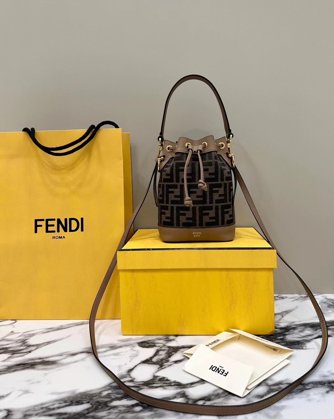 P500 original leather Fendi Mon Tresor small bucket bag, fabric material, fully decorated with FF pattern jacquard embr…