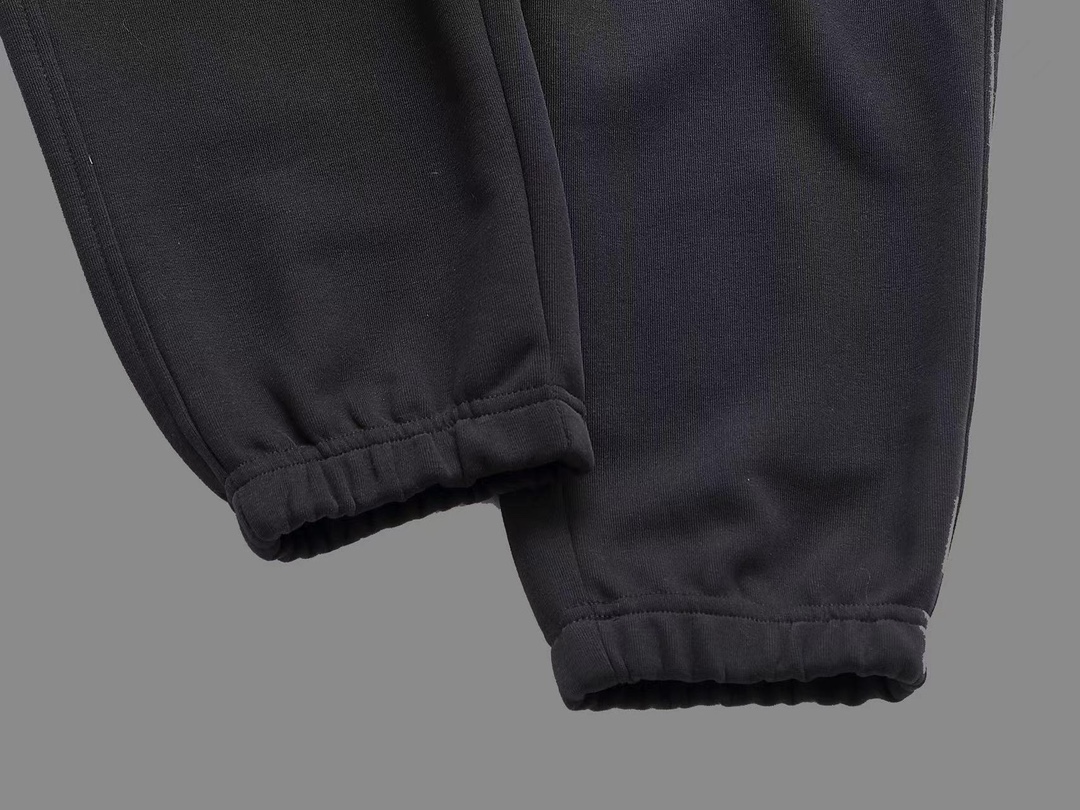 “DW DG 2024 Sports Leisure Pants: Fresh Autumn Style for Couples” - 图片 6