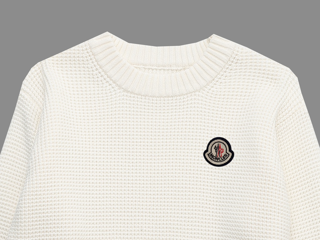 “DW Classic Big Tuff Sweater in Dark Blue, White, Black, Sizes M-3XL” - 图片 3