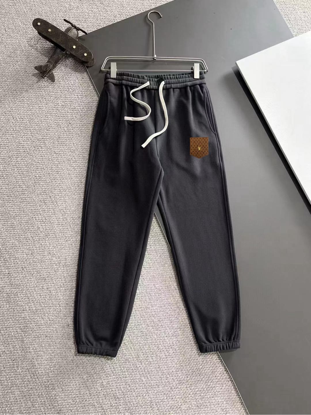 Louis Vuitton Clothing Pants & Trousers Online From China Black Grey Light Gray White Fall/Winter Collection Sweatpants