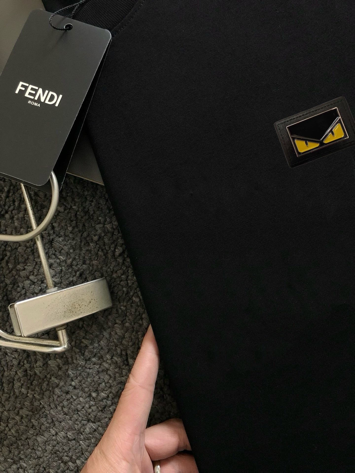Fendi Camiseta de Manga Corta con Logo Clásico para Hombre - Nueva Temporada 4 i1748440505798 9222 0 2