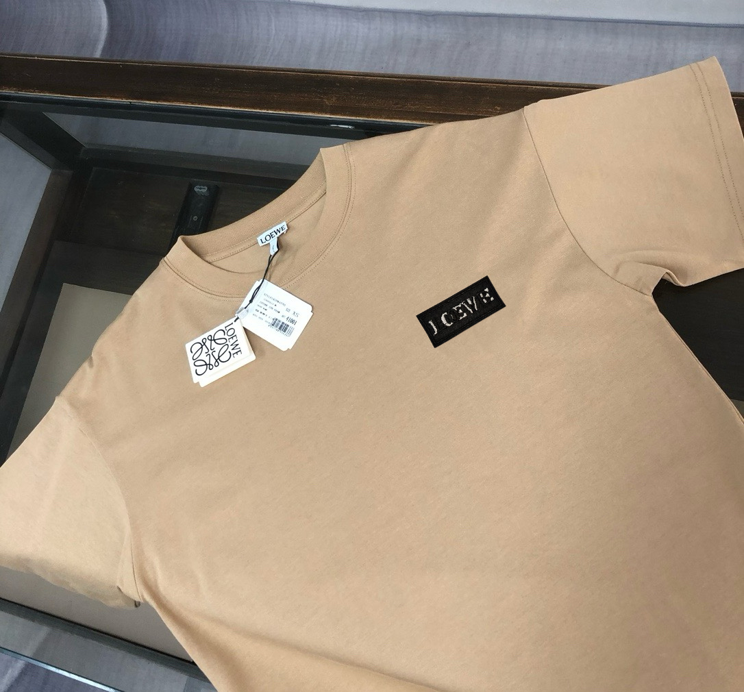 Loewe Camiseta de Manga Corta con Logo Bordado para Hombre y Mujer 3 i1752500760890 6548 0 1